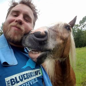 Meet your Posher, Casey